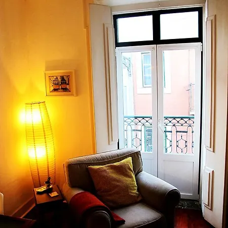 Calm Bright Flat Bairro Alto. * Lisboa