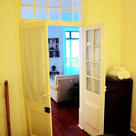 Calm Bright Flat Bairro Alto.